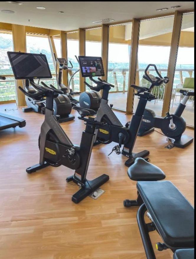 Intempo Celia-Apartment At Famous Intempo Building 貝尼多姆 外观 照片